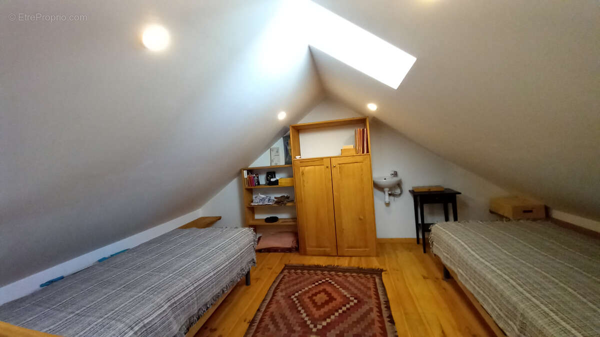 Maison à COLOMBIERES-SUR-ORB