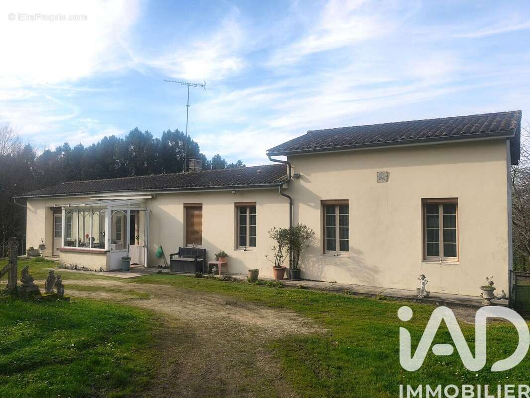 Photo 2 - Maison à CERCOUX