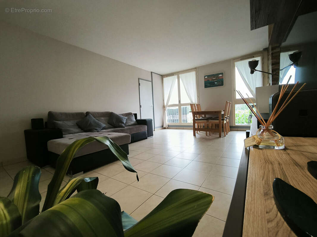 Appartement à QUINCY-SOUS-SENART