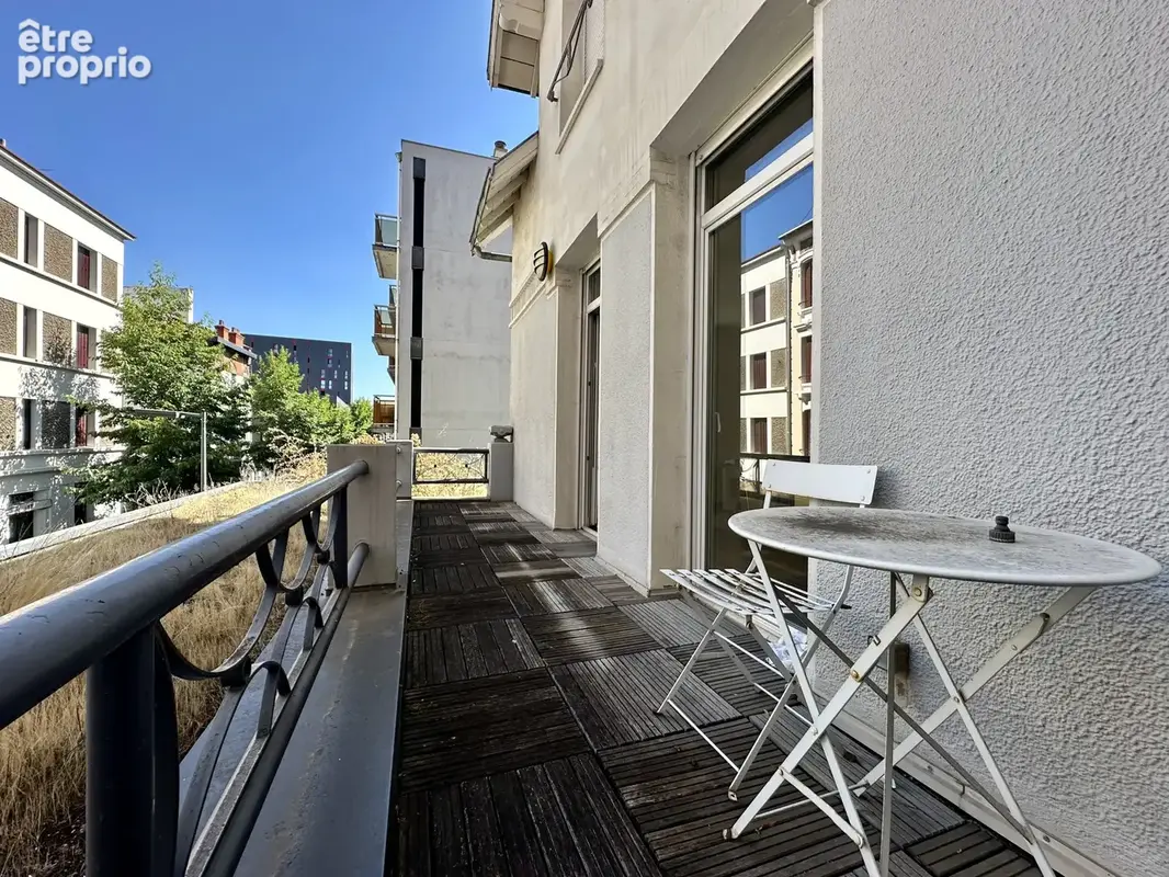 Maison de ville divisée en appartements et locaux professionels - photo 7