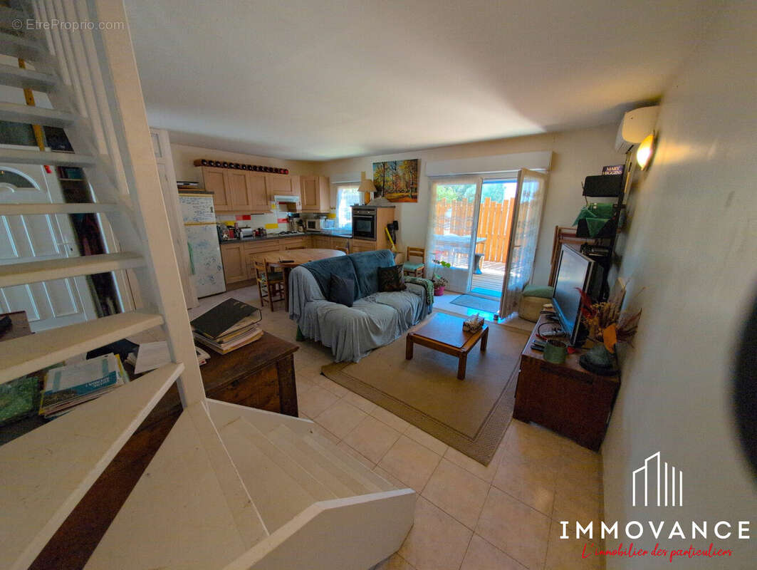 Maison 69 m² à Viols-Le-Fort  - photo 4