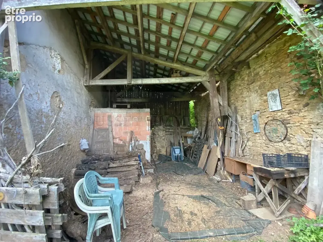 Joie propriété en pierre, comprenant une maison d’habitation, un appartement indépendant, une grande grange en pierre et dépenda - photo 16