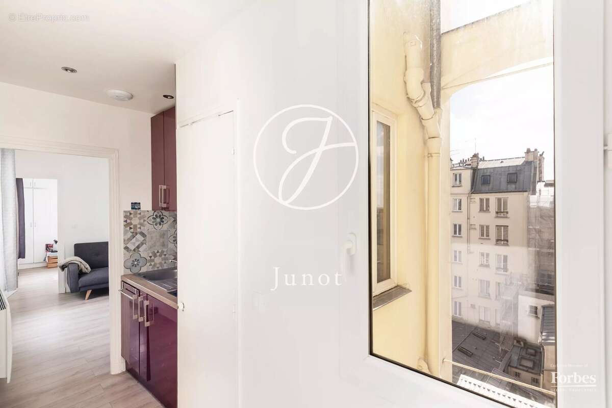 Appartement à PARIS-18E