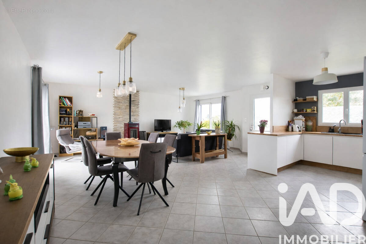 Photo 1 - Maison à DREFFEAC