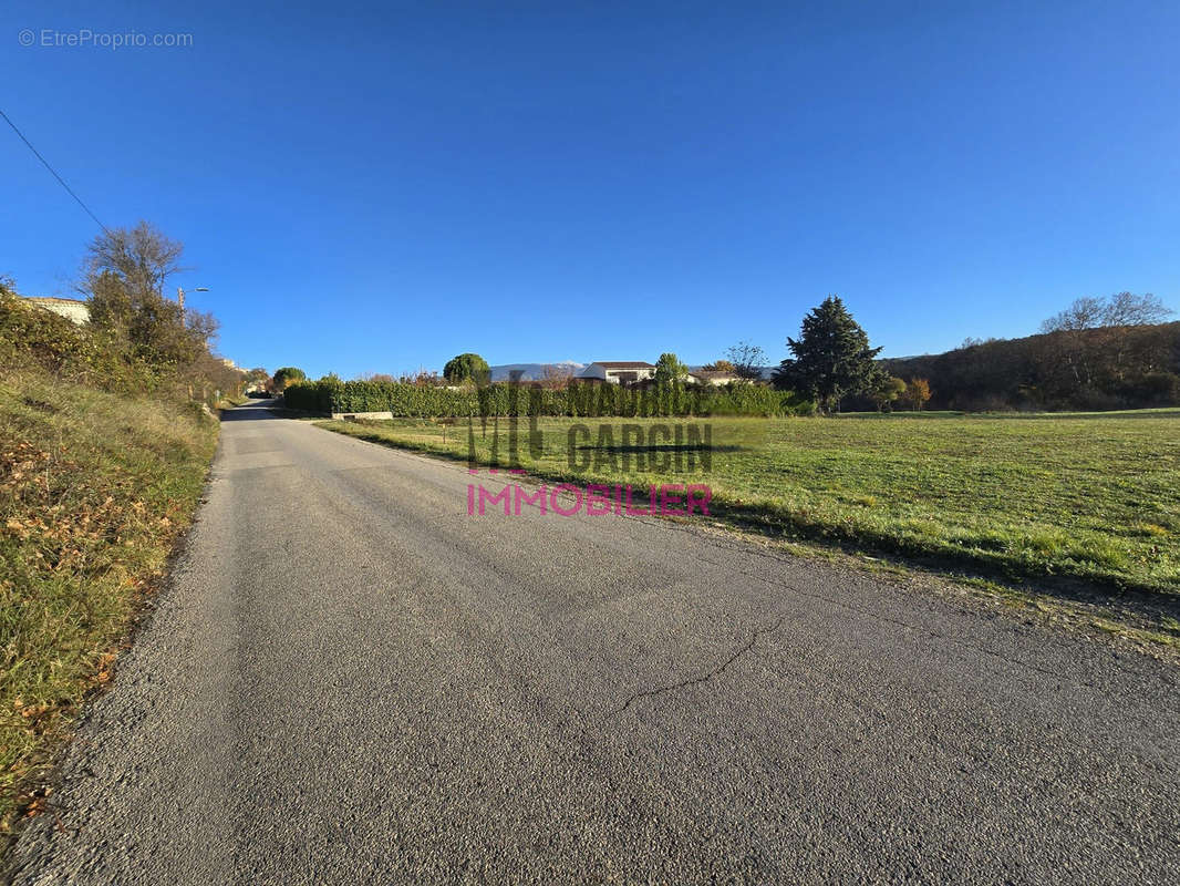 Terrain à MORMOIRON