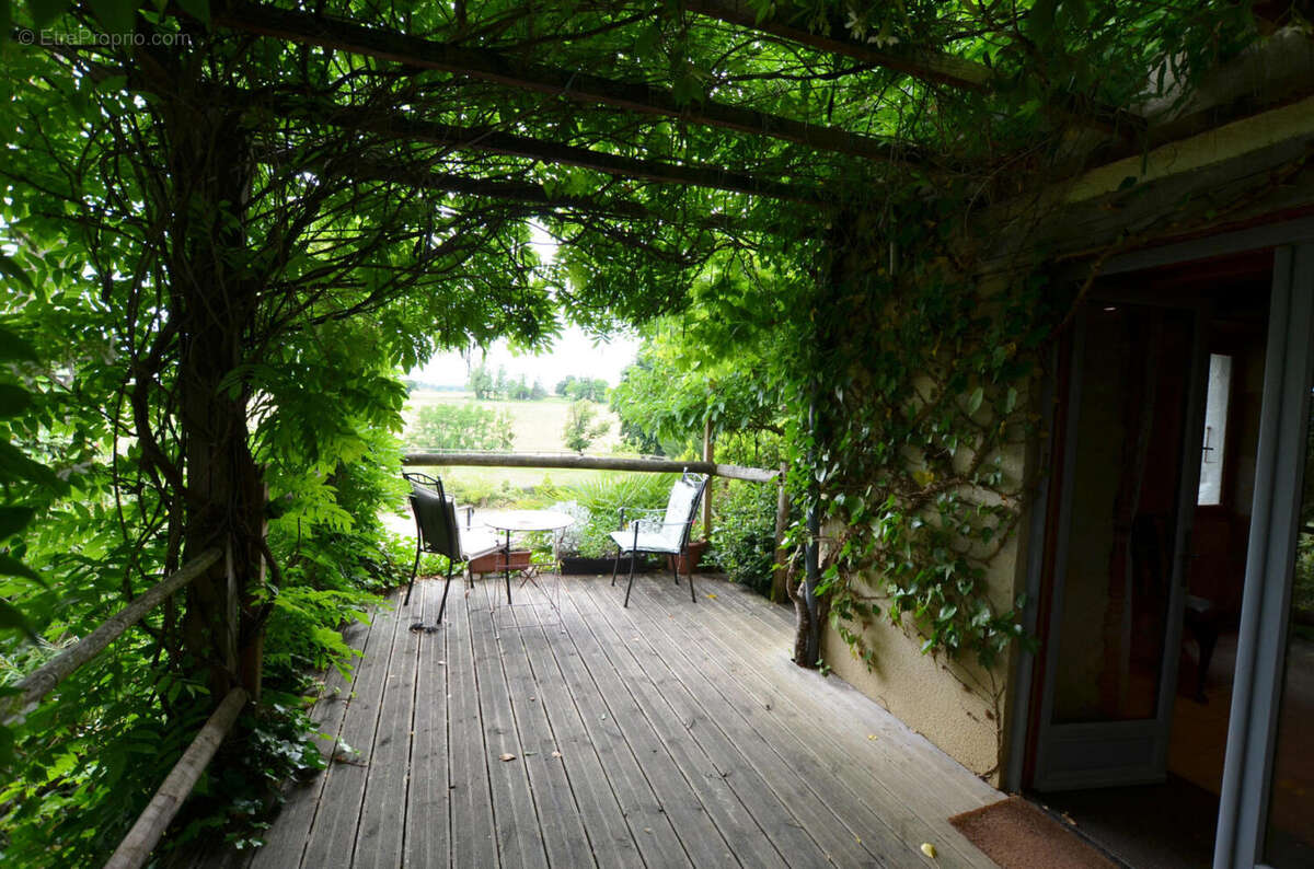 Très belle propriété au calme avec vues magnifiques, 2 maisons (fort potentiel gîte et chambre d'hôtes), dépendances et installa - photo 11