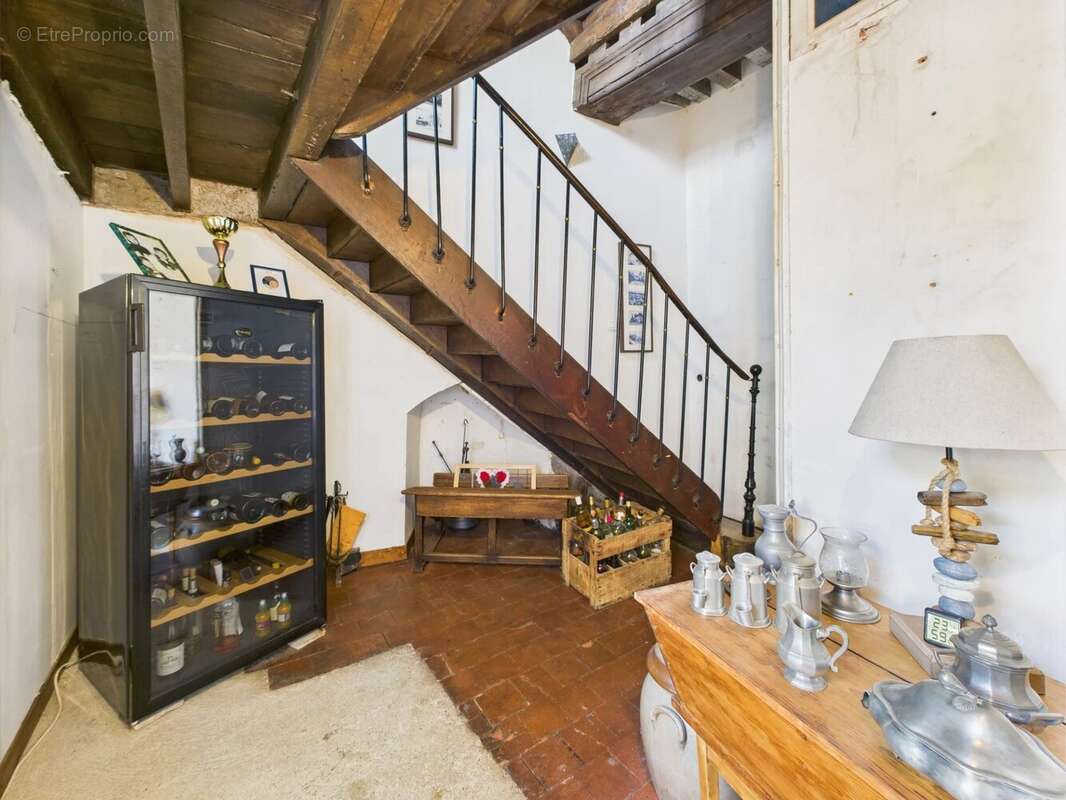 En exclusivité: SAULIEU CENTRE VILLE: Immeuble à usage de commerce et habitation - photo 8
