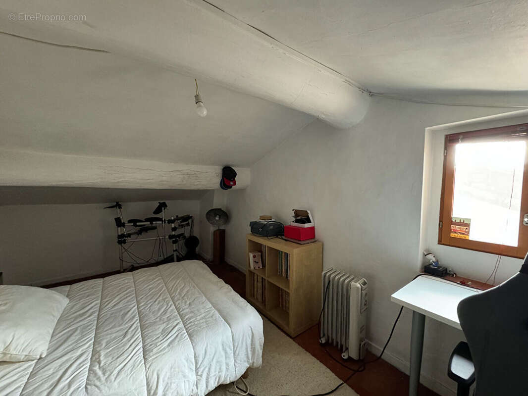 Appartement à SAINT-CYR-SUR-MER