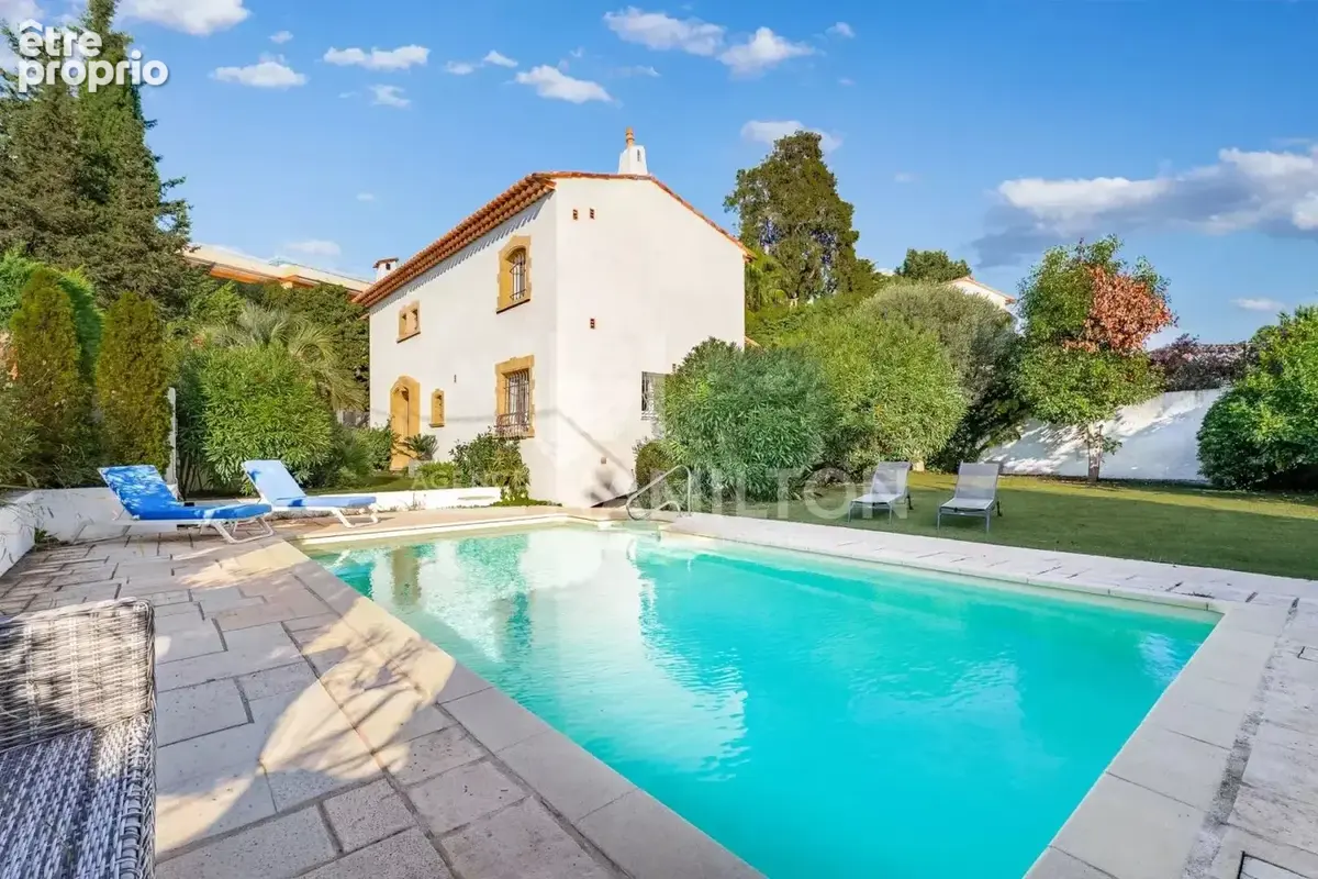 Cannes : Élégante maison darchitecte entièrement rénovée - photo 2