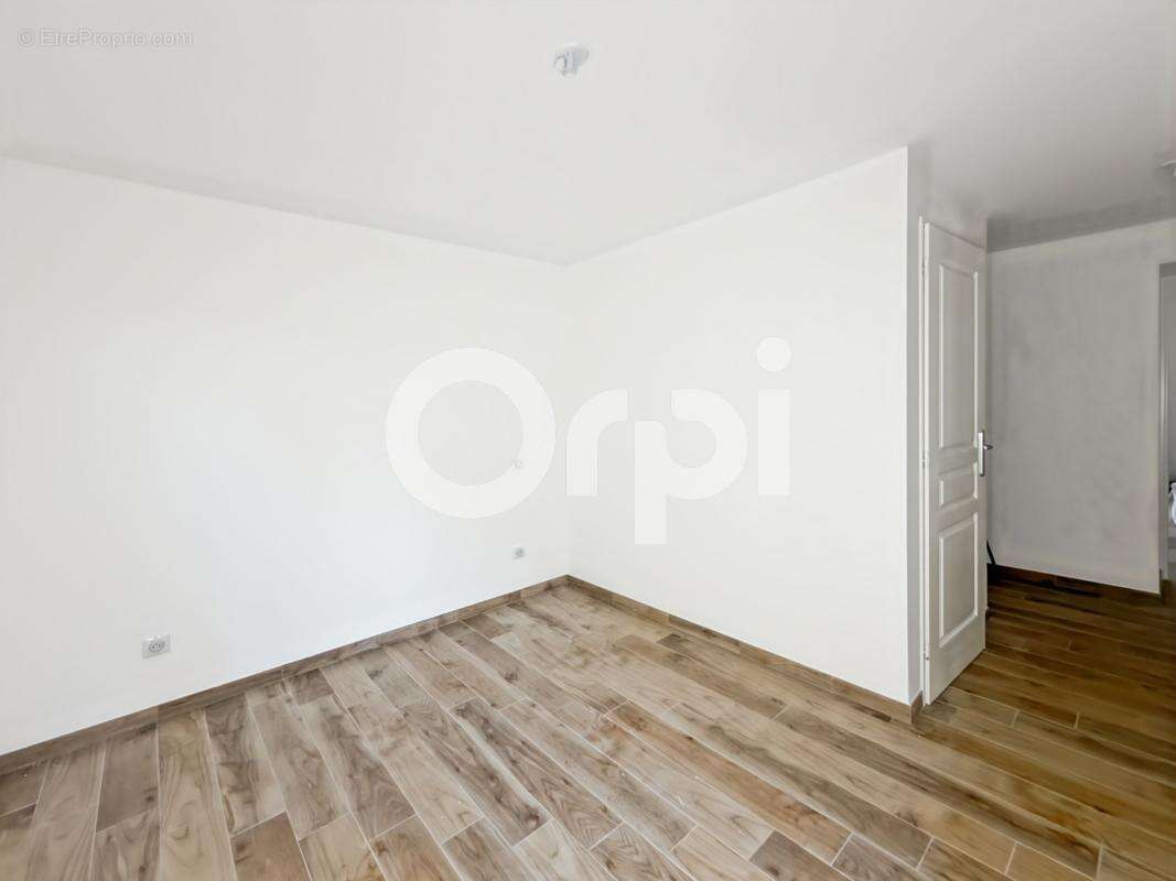 Appartement à RUOMS