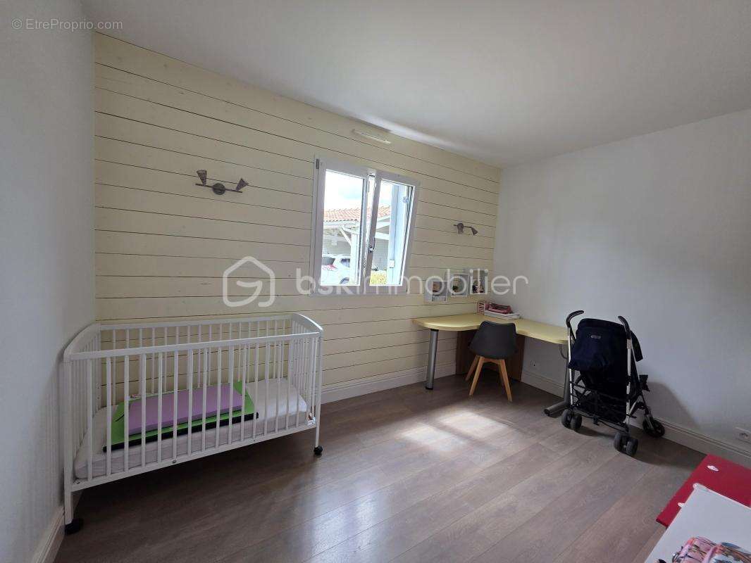 Maison 170 m² -5 chambres- jardin 4378 m²- double carport-abri - spa - photo 14
