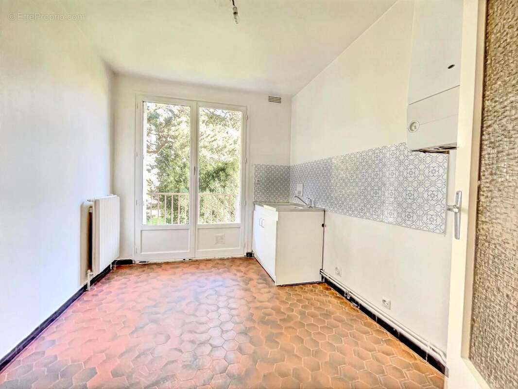Appartement 50 m² à Decines-Charpieu  - photo 2