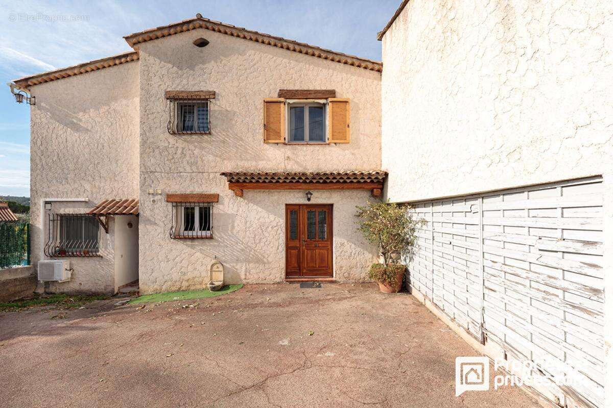 Appartement à PEYMEINADE