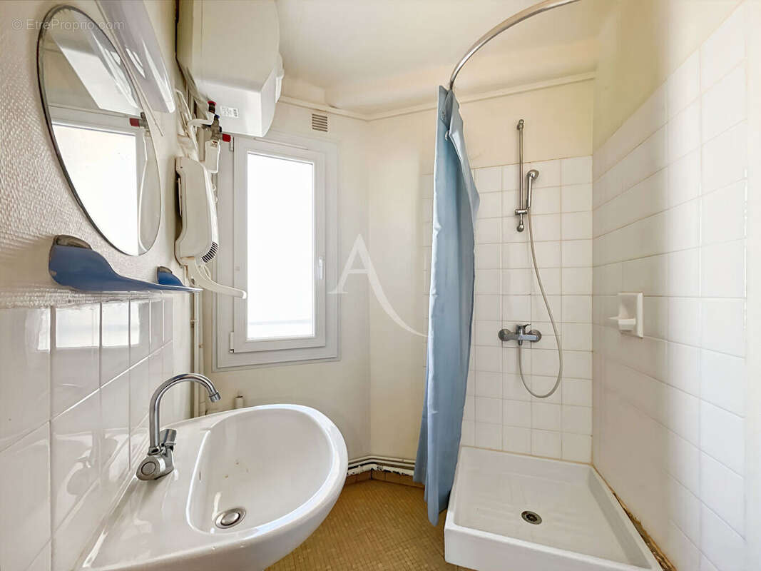 T2 de 49.25 m2 avec vue mer avec cave - photo 7