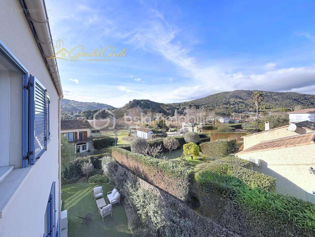 Appartement à AURIBEAU-SUR-SIAGNE