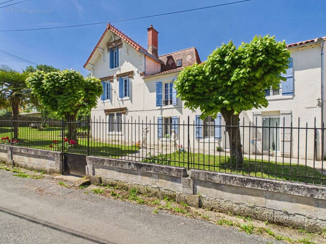 Maison à RIBERAC