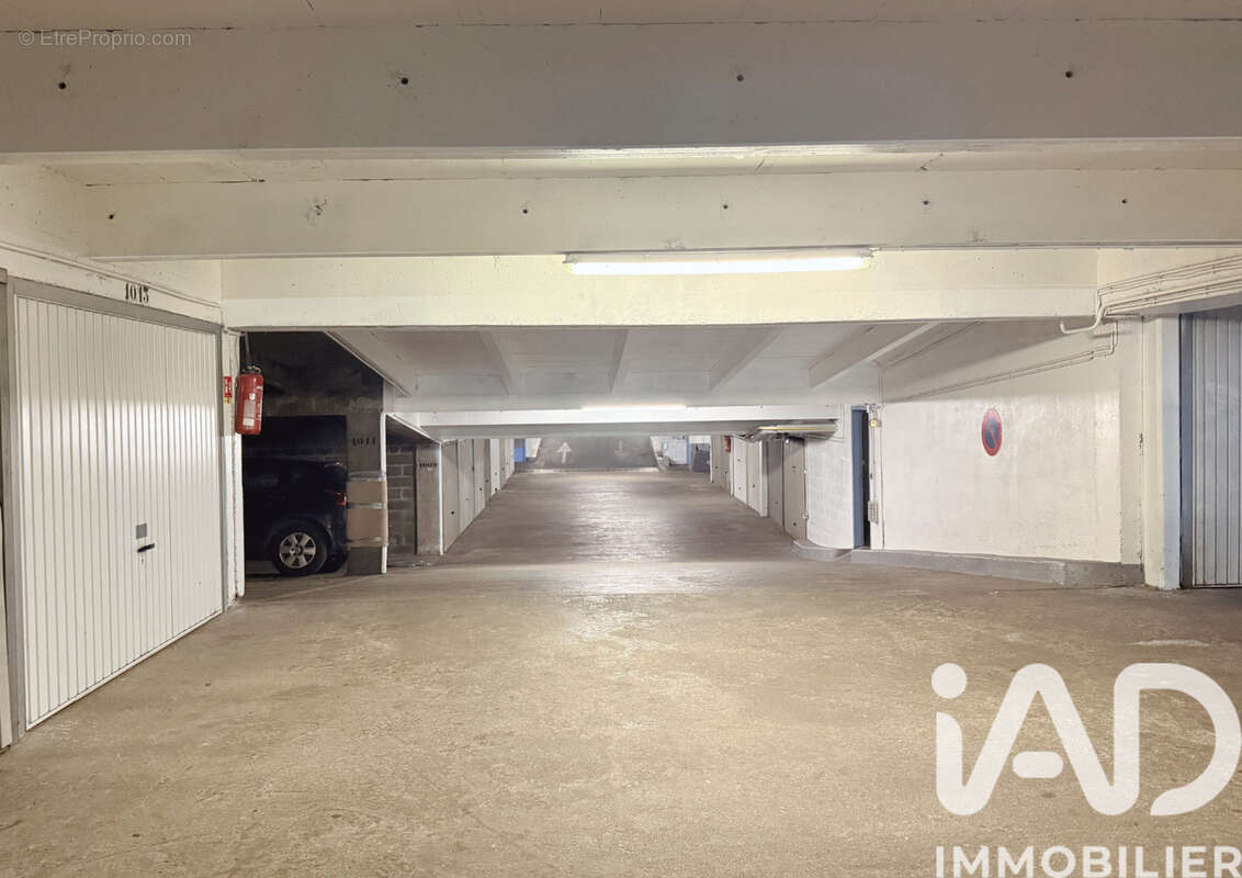 Photo 5 - Parking à PARIS-11E
