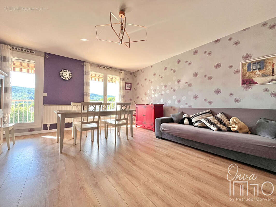 Appartement à FONTAINES-SUR-SAONE