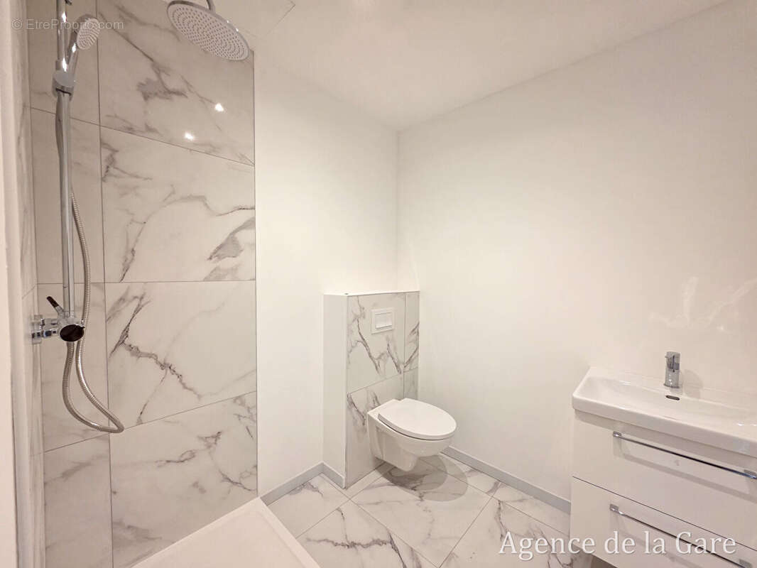 Maison à SARTROUVILLE