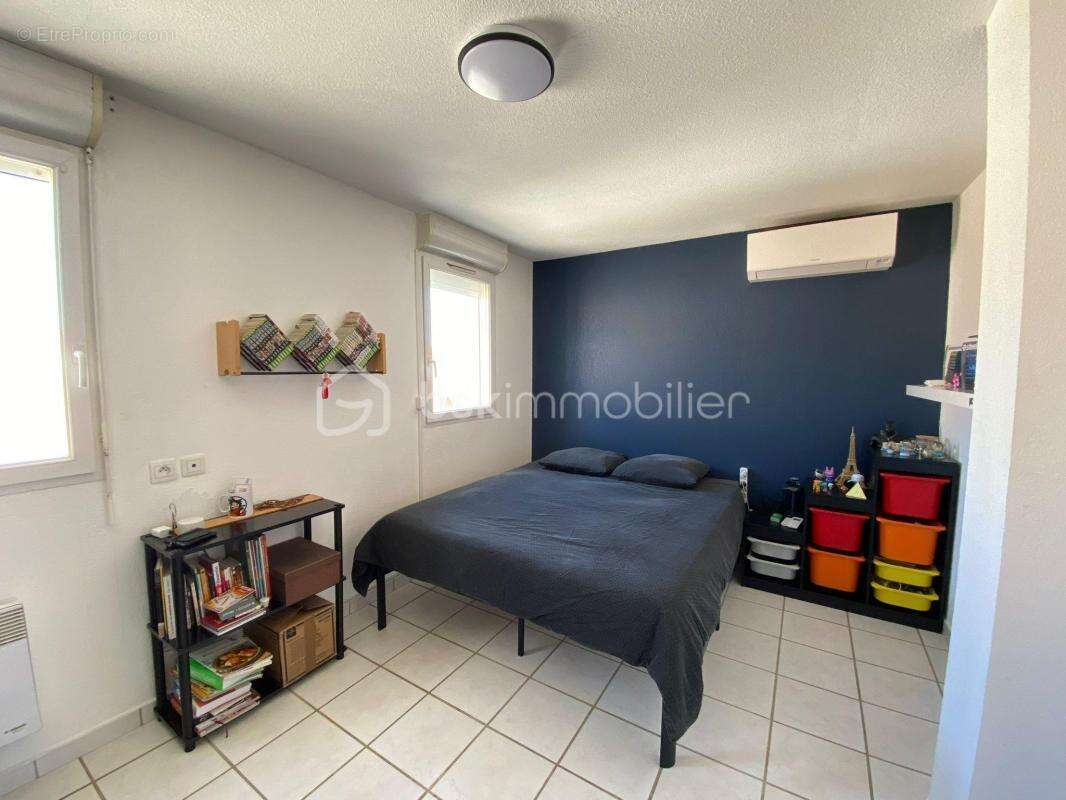 Maison à PEZILLA-LA-RIVIERE