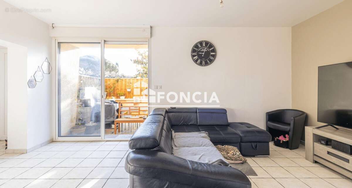 Appartement à PORT-DE-BOUC