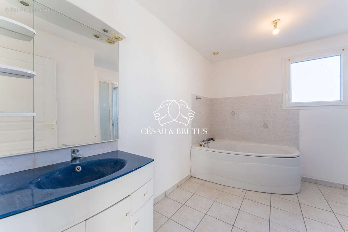 Maison à LA VERPILLIERE