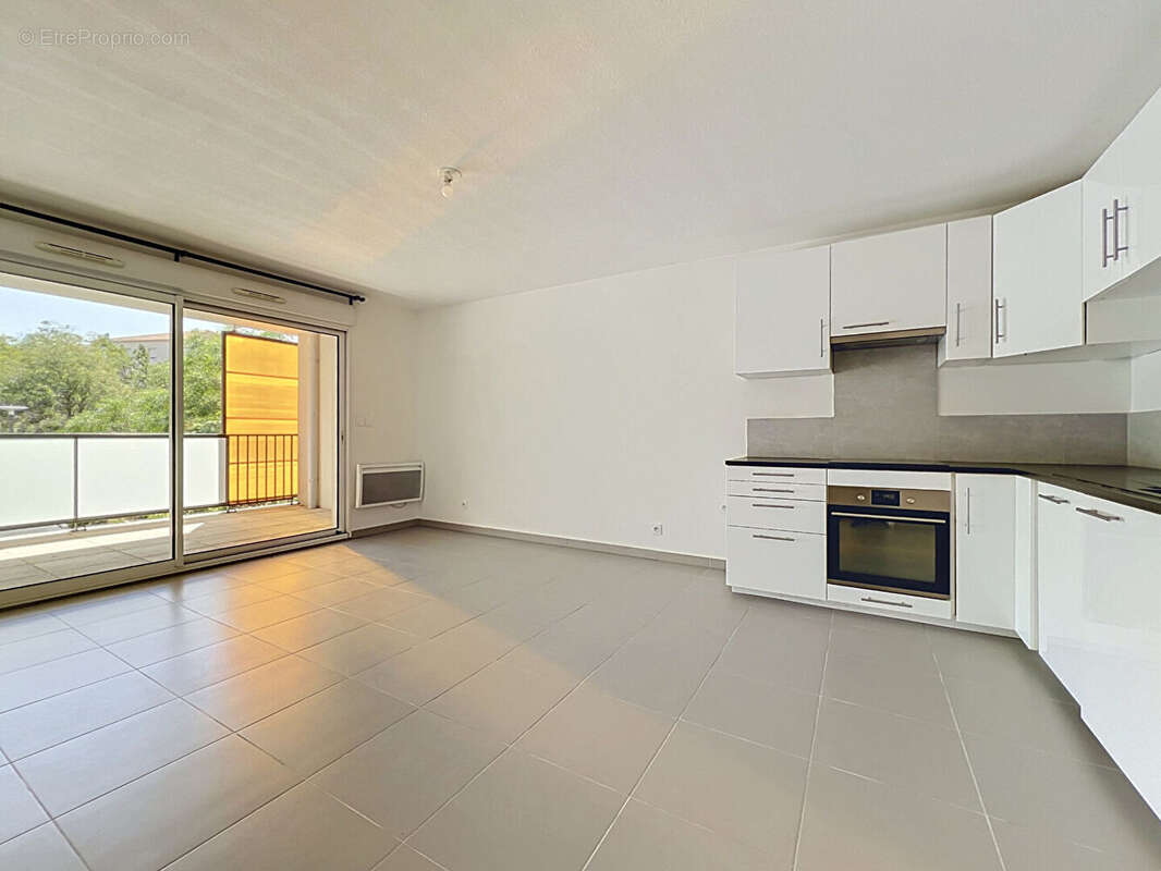 Vends appartement 3 pièces avec Terrasse + BOX  Secteur CHATEAU GOMBERT - photo 4