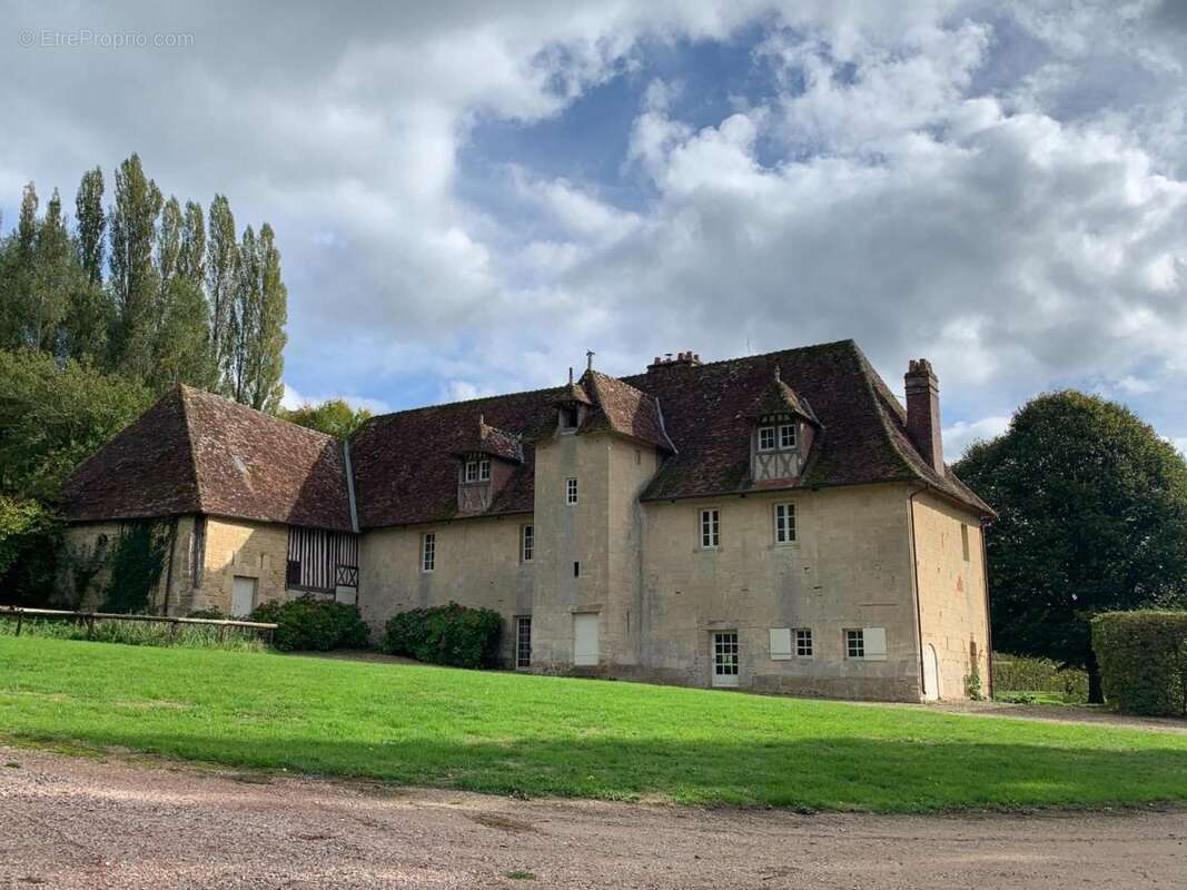 Maison à PONT-L'EVEQUE