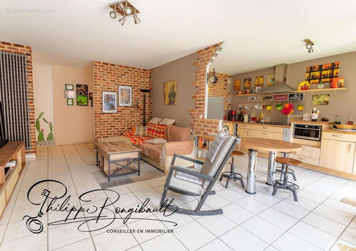 Photo 2 - Appartement à BOURGOIN-JALLIEU