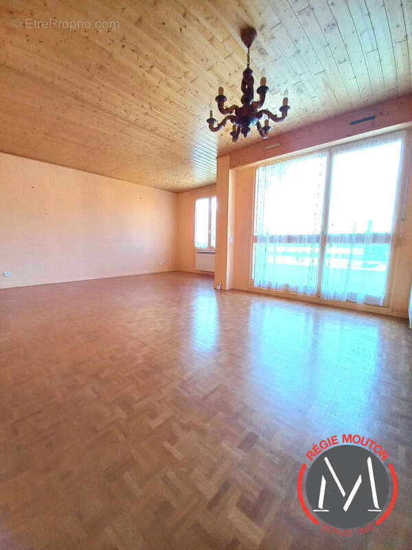 Appartement à CHAMPAGNE-AU-MONT-D&#039;OR