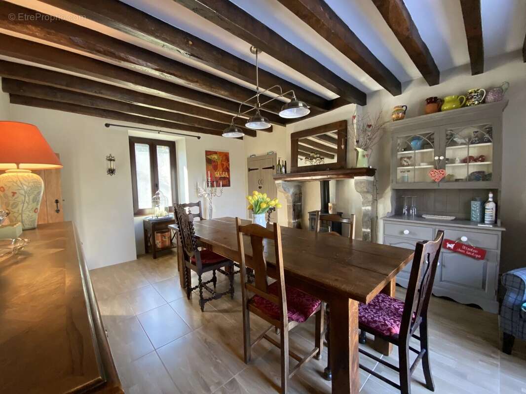 Maison à MAGNAC-LAVAL