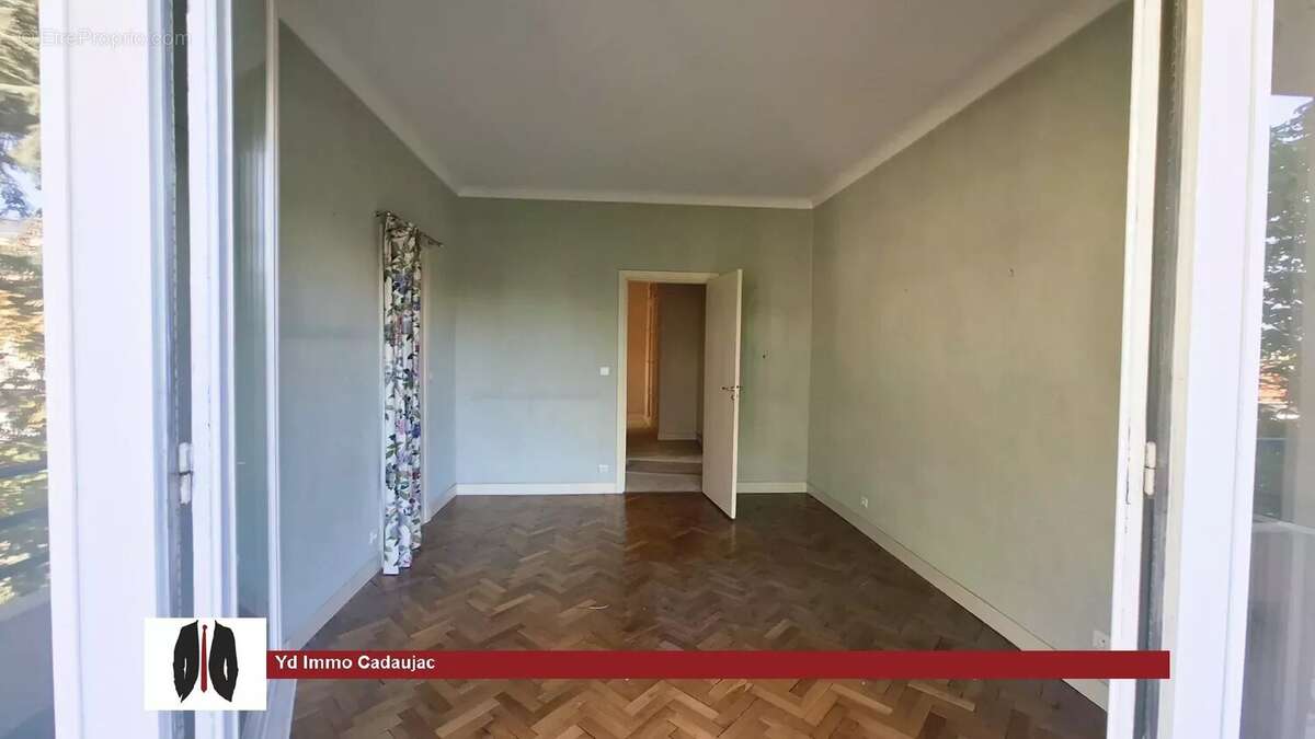 Bordeaux Caudéran – Grand appartement avec garage, cave et double balcon - photo 7