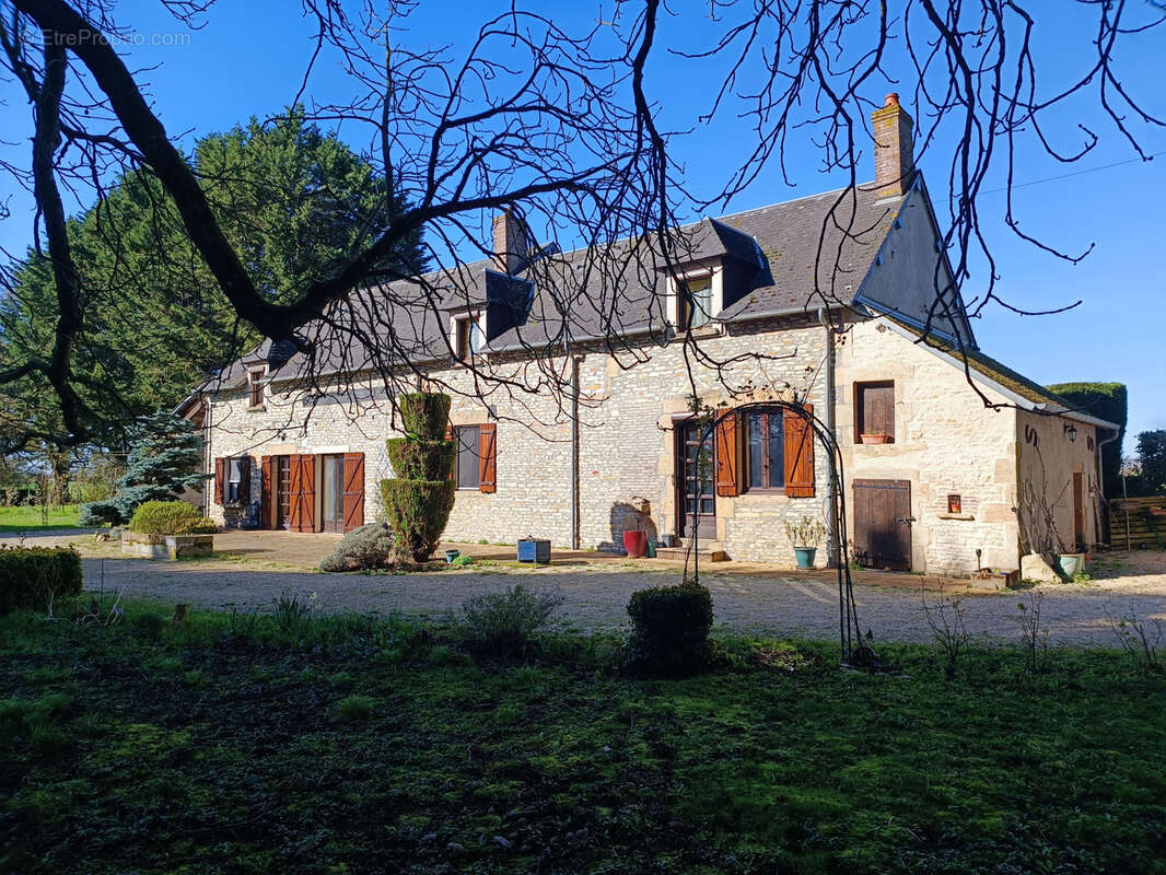 Maison à COUY