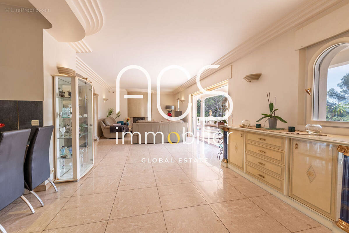 Maison à SAINT-RAPHAEL