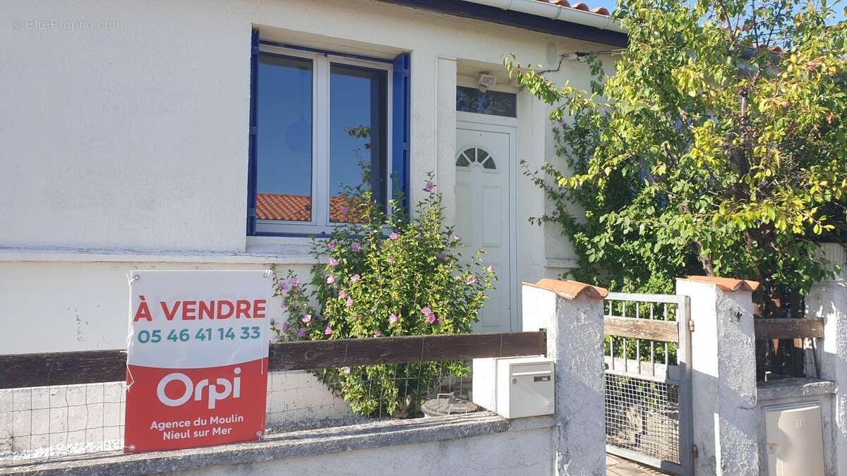 Maison La Rochelle – Maison 3 pièces de 54 m² avec cour - photo 2