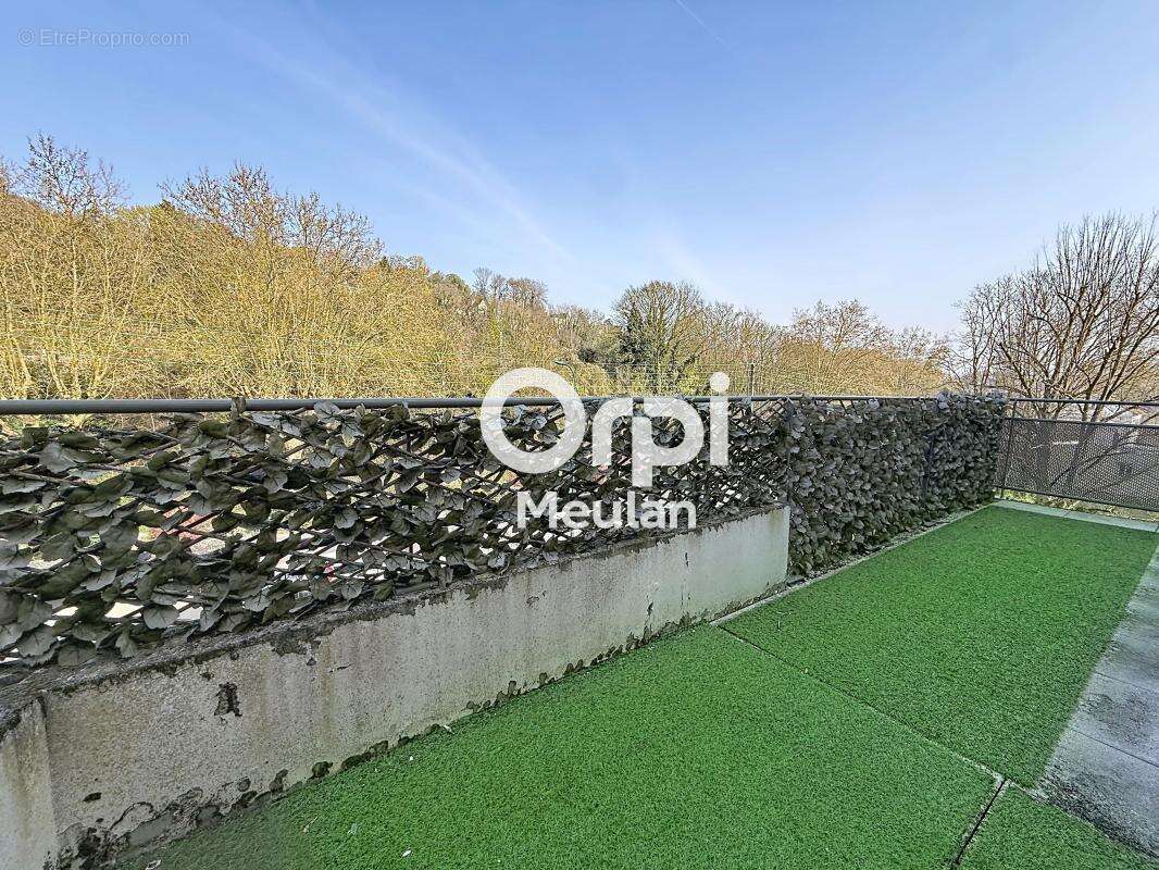 Appartement à HARDRICOURT