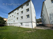 Appartement à SAINT-UZE