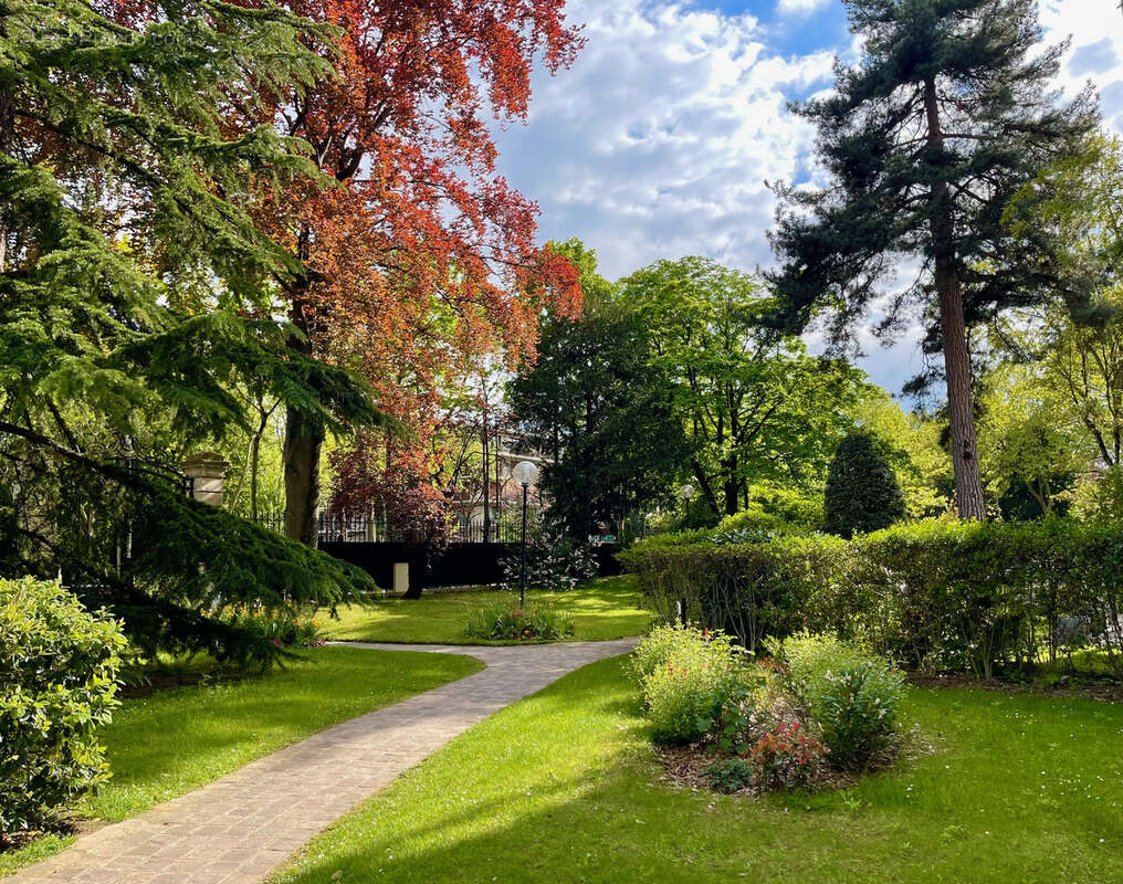 Appartement à NEUILLY-SUR-SEINE