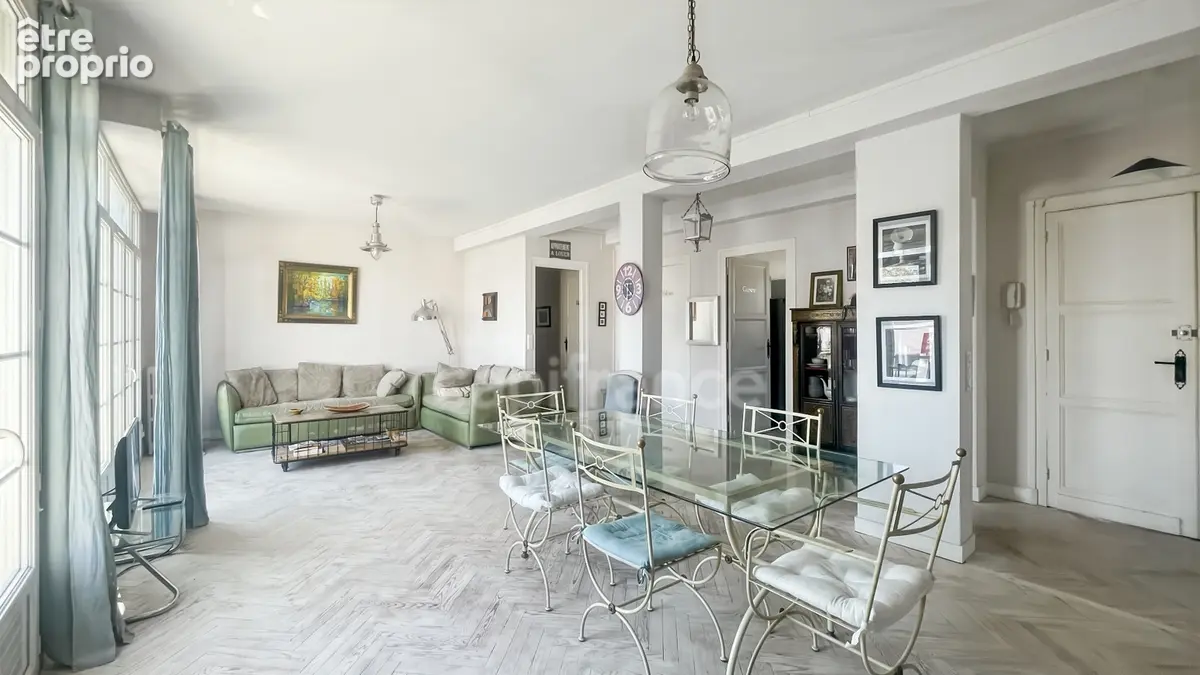 ROYAN, Quartier Eglise Notre-Dame : T3 de 93 m² au 1er étage avec balcon et jardin partagé - photo 4