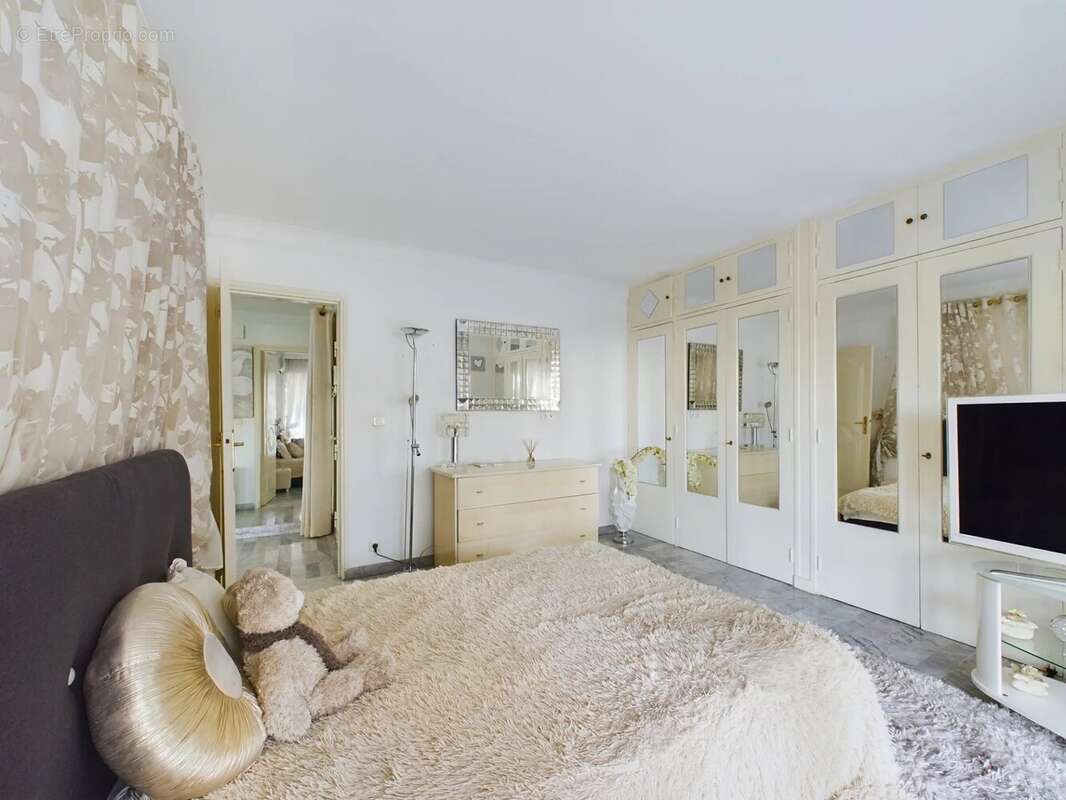 À vendre : appartement 3 pièces avec grande terrasse et piscine - photo 12