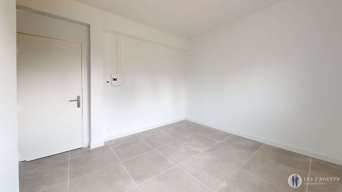 Appartement à SAINT-MARTIN-D'HERES