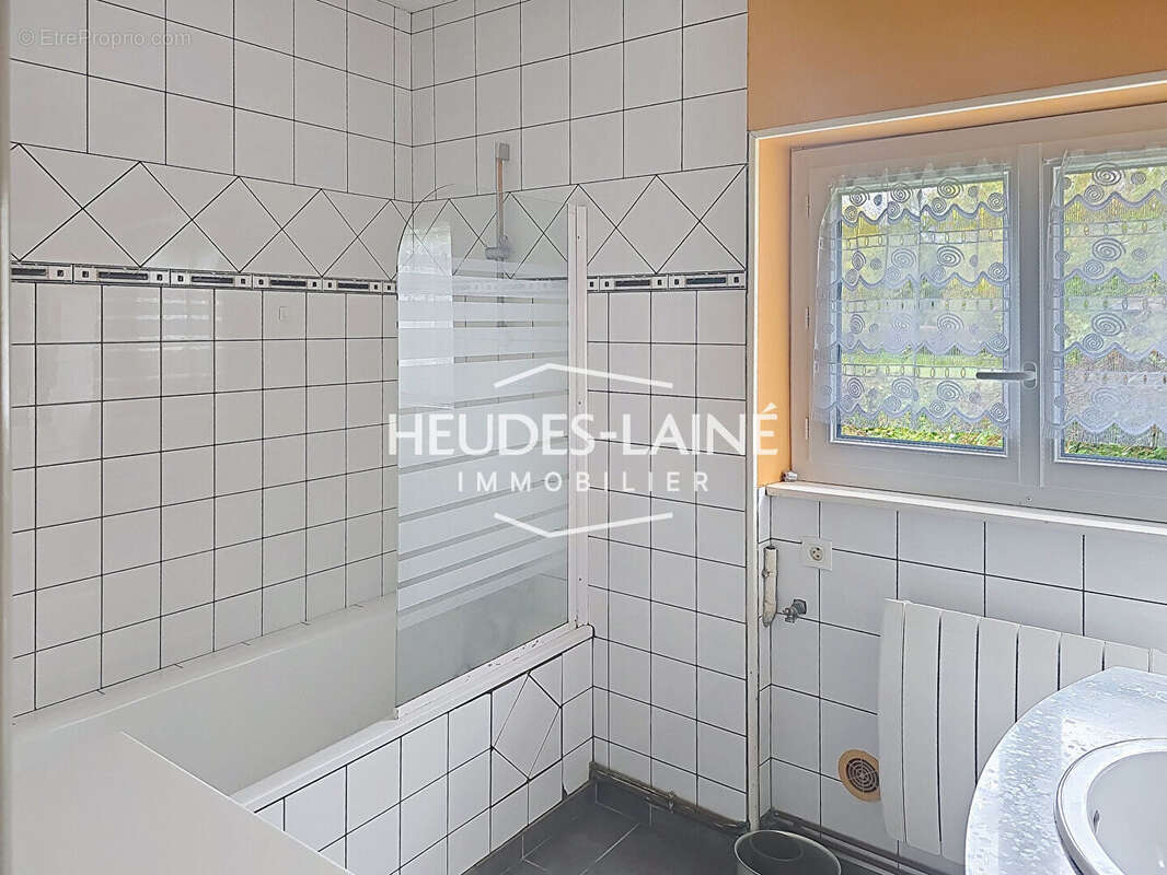 Maison à MARCEY-LES-GREVES