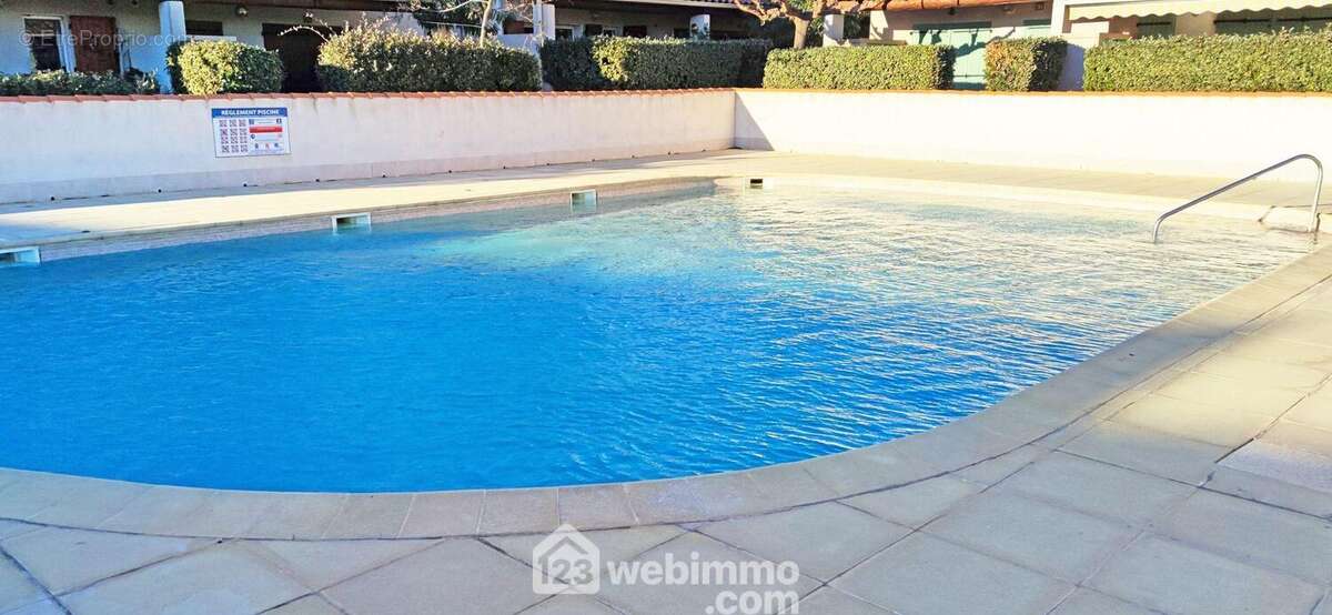 La piscine privative à la copro. - Appartement à SAINTES-MARIES-DE-LA-MER