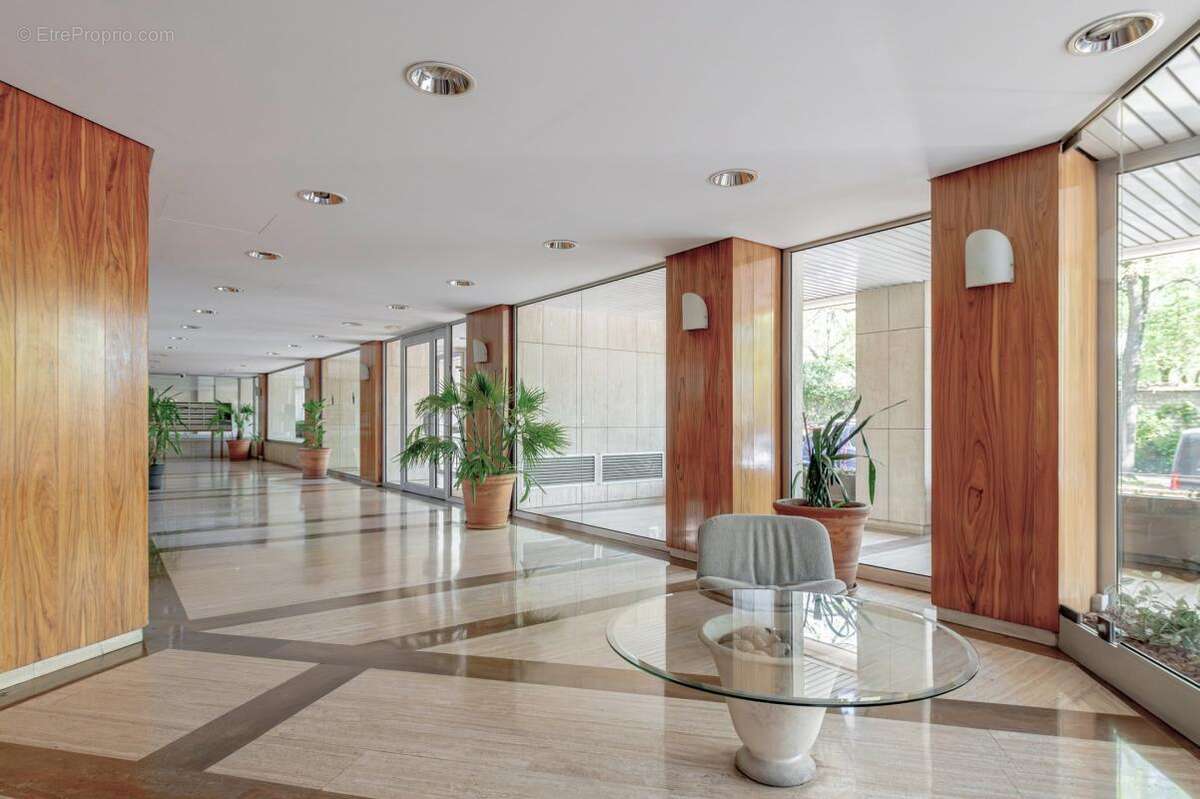 Appartement à PARIS-14E