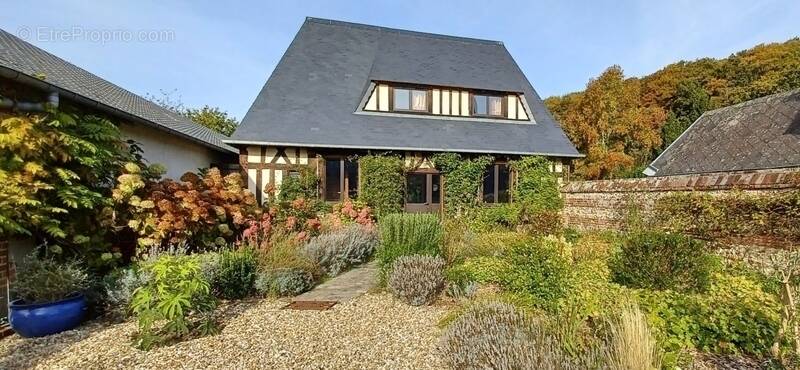 Maison à GRAINVILLE-LA-TEINTURIERE