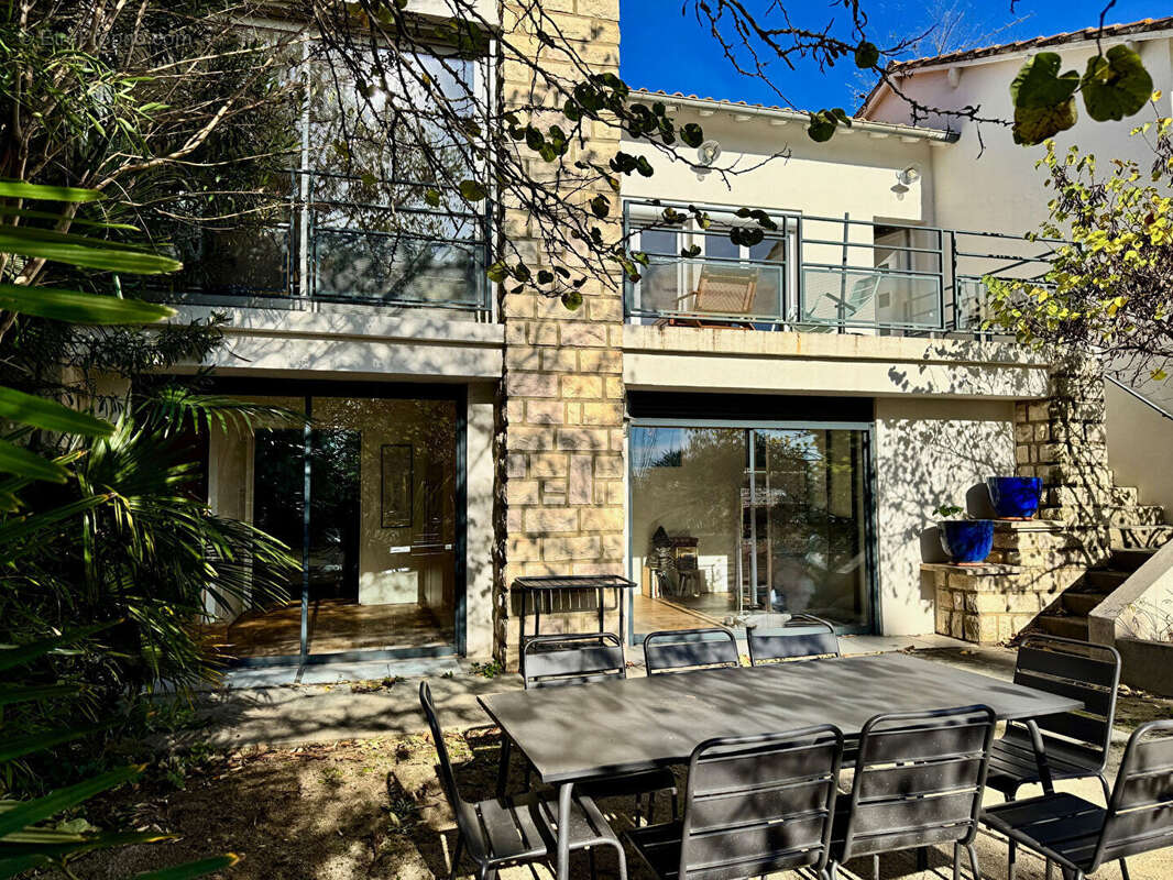 Maison à VILLENEUVE-LES-AVIGNON