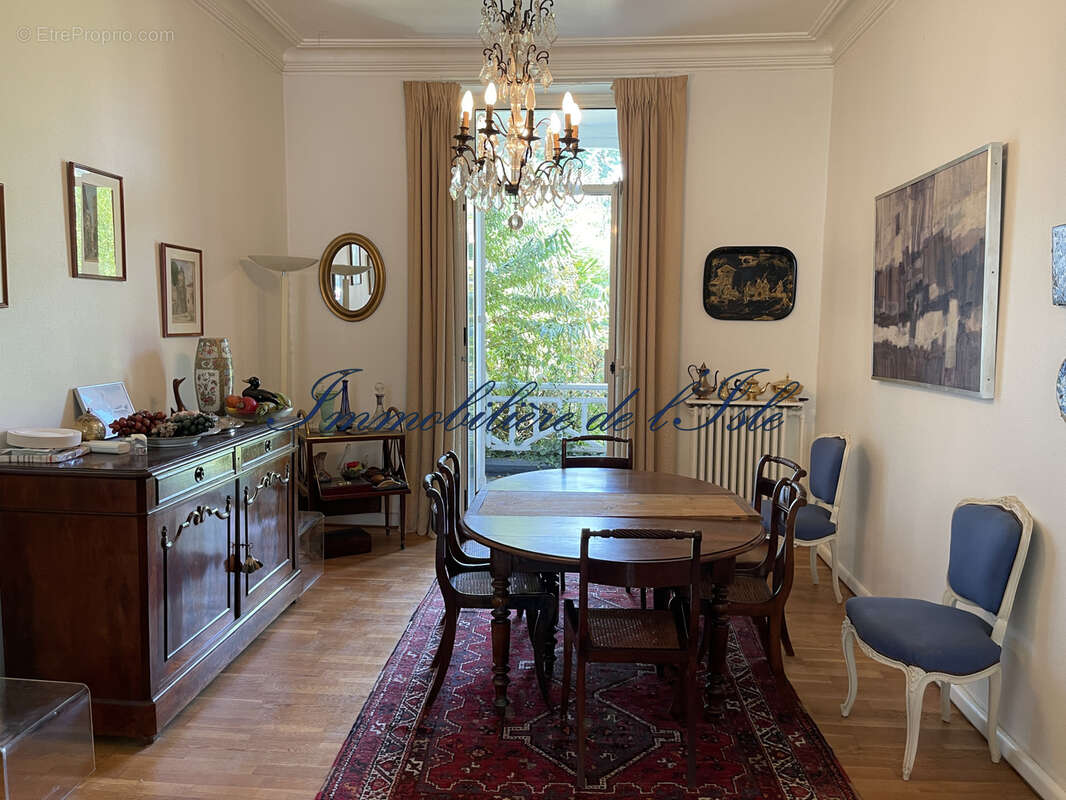 Maison bourgeoise de caractere avec jardin en centre-ville - photo 2