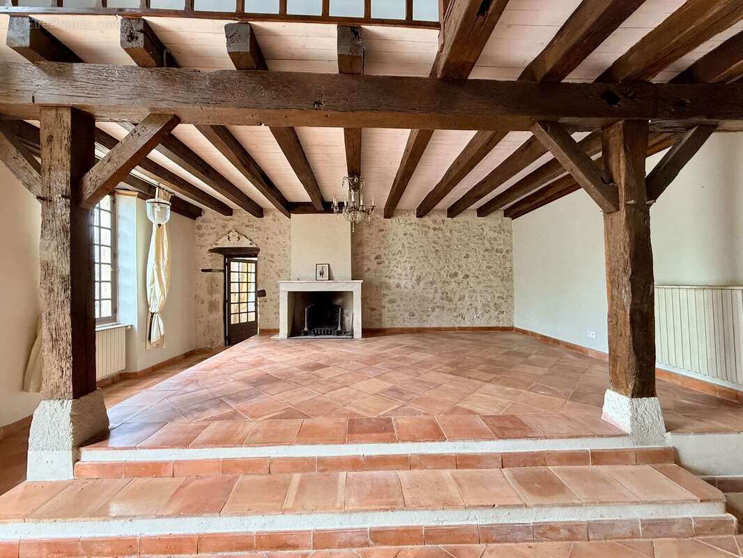 Photo 7 - Maison à NEUFFONS