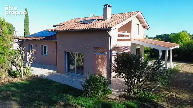 Maison à SAINT-ETIENNE-DE-TULMONT
