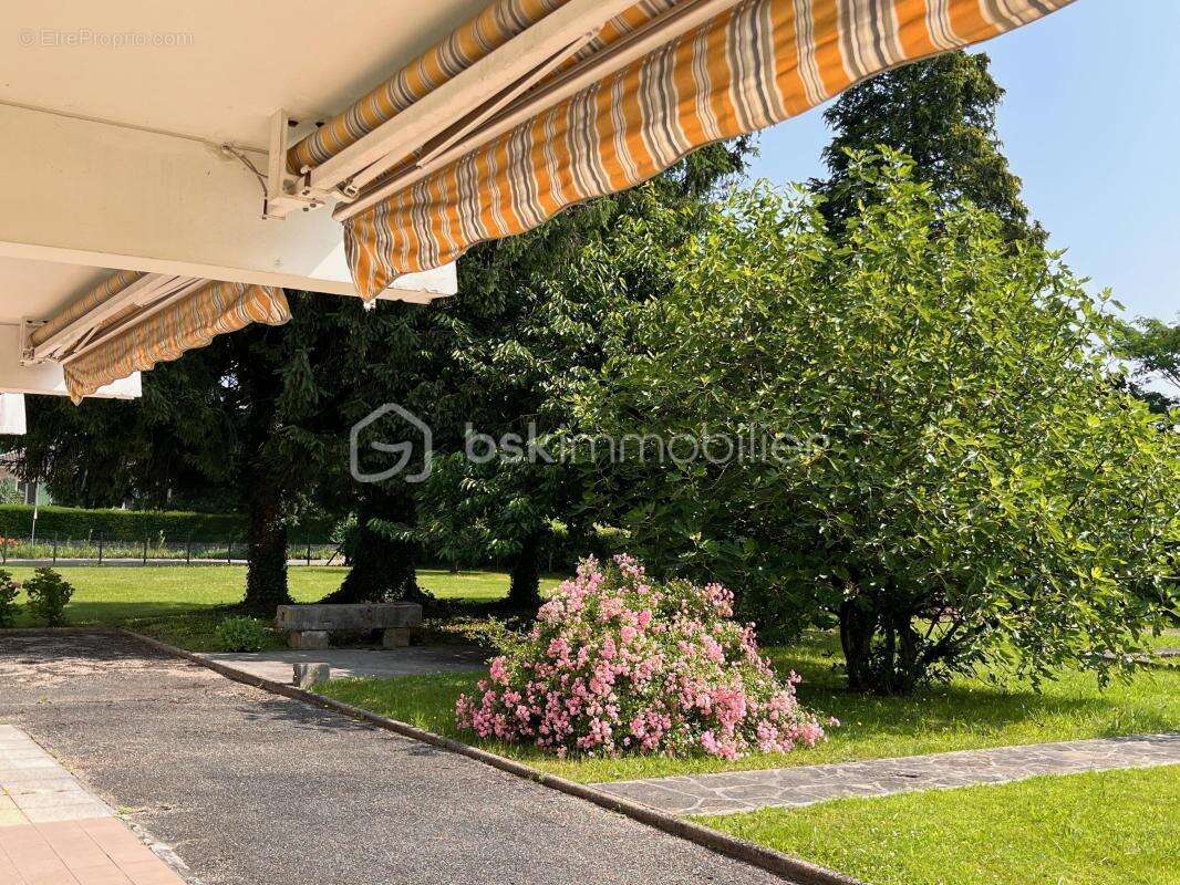Belle maison d'architecte dans cadre privilégié sur terrain de 2000M2 - photo 5